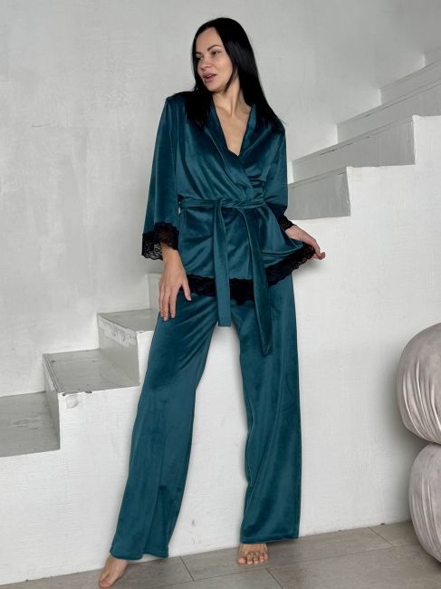 фотография женского нижнего белья